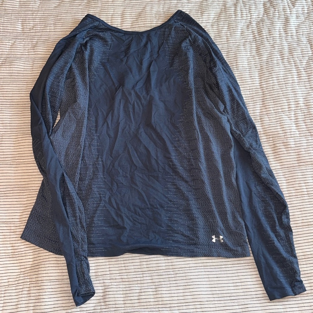 Under Armour Heat Gear long sleeve shirt